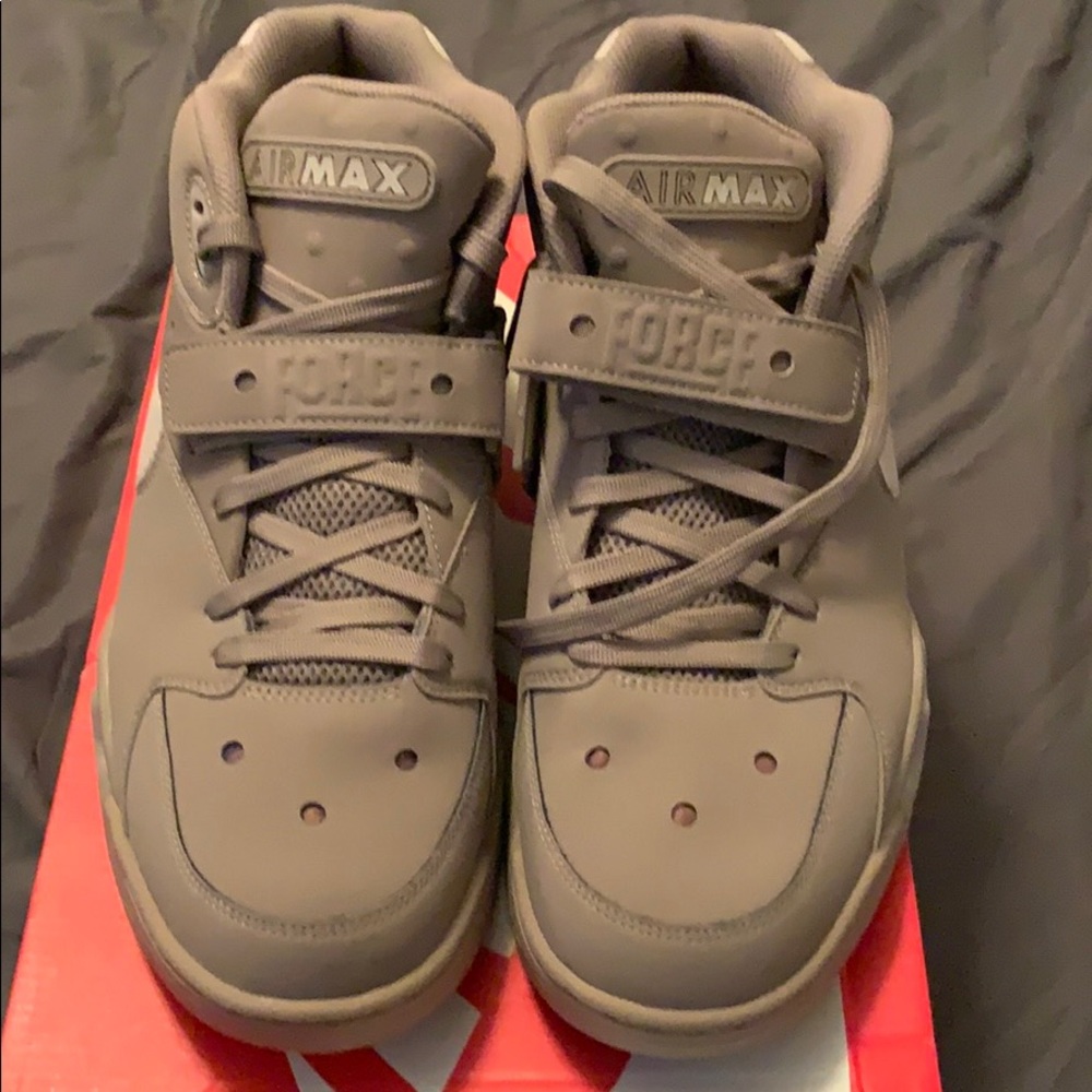 New never worn Nike Force Max
